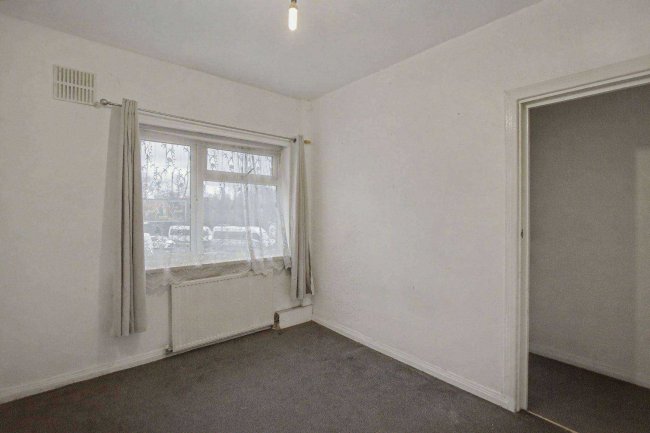 2 Pymmes Close, Enfield, London N13 4NJ 98