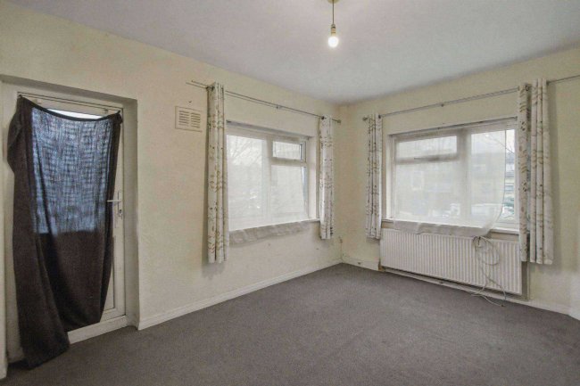 2 Pymmes Close, Enfield, London N13 4NJ 98