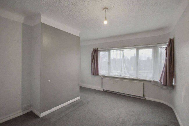 2 Pymmes Close, Enfield, London N13 4NJ 98