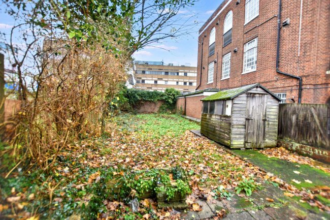 2 Dobell Road, Eltham, London SE9 1HE 2