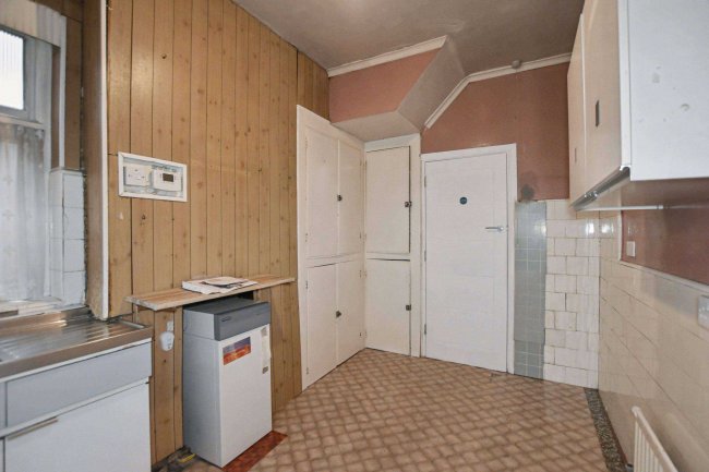 2 Dobell Road, Eltham, London SE9 1HE 2