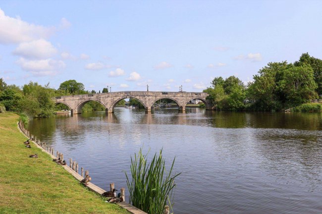 Svetlanas, St. Anns Hill Road, Chertsey, Surrey, KT16 9NN 67