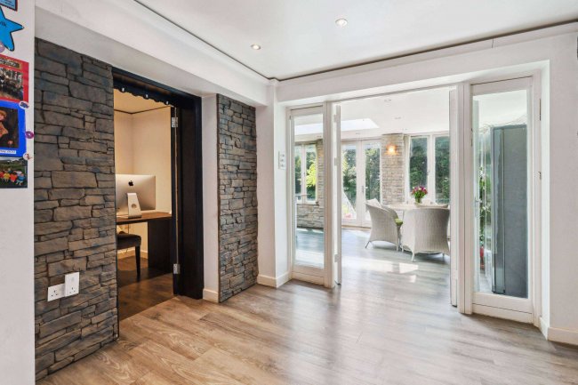 Svetlanas, St. Anns Hill Road, Chertsey, Surrey, KT16 9NN 67