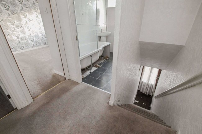 16 Bellingham Grove, Hanley, Stoke-on-Trent, Staffordshire, ST1 6UX 7