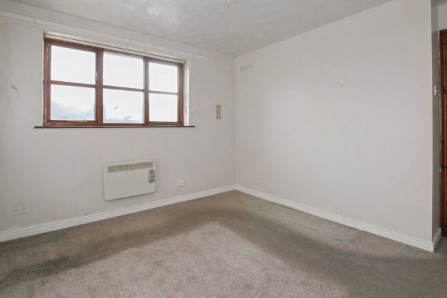 16 Bellingham Grove, Hanley, Stoke-on-Trent, Staffordshire, ST1 6UX 7