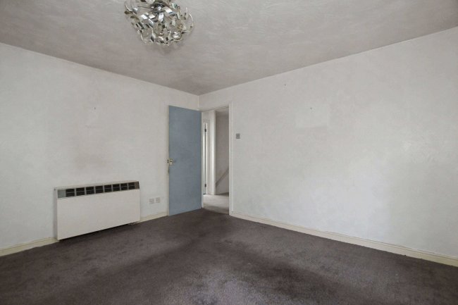 16 Bellingham Grove, Hanley, Stoke-on-Trent, Staffordshire, ST1 6UX 7