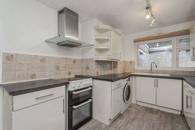 9 Coniston Court, Hanger Hill, Weybridge, KT13 9YR 77