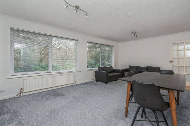 9 Coniston Court, Hanger Hill, Weybridge, KT13 9YR 77