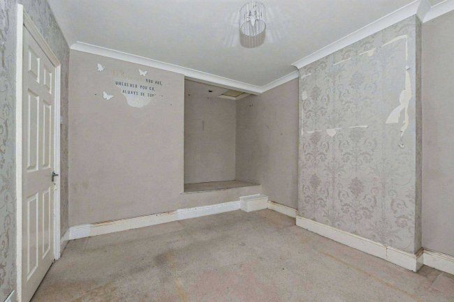 96 Sedgley Road, Woodsetton, Dudley, DY1 4NG 10