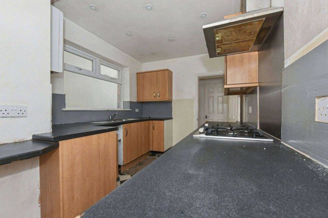 96 Sedgley Road, Woodsetton, Dudley, DY1 4NG 10