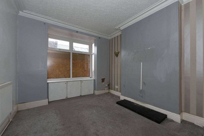 96 Sedgley Road, Woodsetton, Dudley, DY1 4NG 10