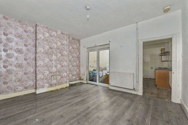 96 Sedgley Road, Woodsetton, Dudley, DY1 4NG 10