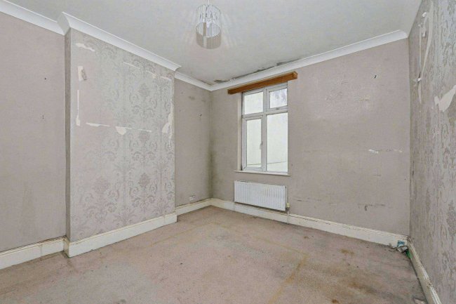 96 Sedgley Road, Woodsetton, Dudley, DY1 4NG 10