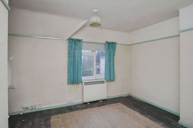 2 The Crescent, Pewsey, Wiltshire, SN9 5DP 31