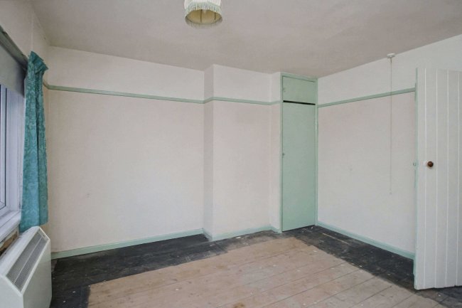 2 The Crescent, Pewsey, Wiltshire, SN9 5DP 31