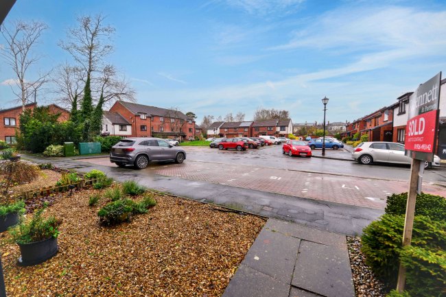 16 William Tarver Close, Warwick, Warwickshire, CV34 4UE 2