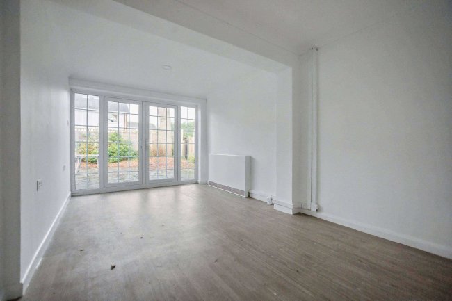 86 Long Catlis Road, Gillingham, Kent, ME8 9TA 70