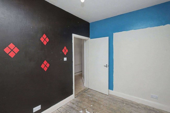 134 Colegrave Road, London E15 1EA 6