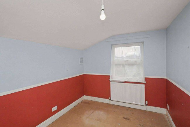 134 Colegrave Road, London E15 1EA 6