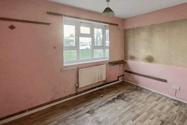 7 John Newton Court, Welling DA16 2AQ 40