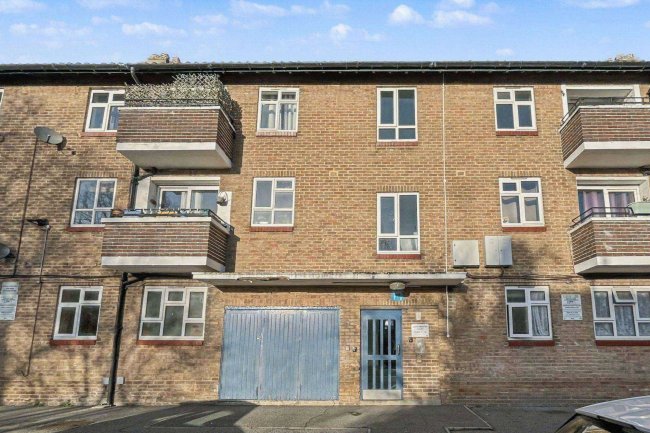 7 John Newton Court, Welling DA16 2AQ 40