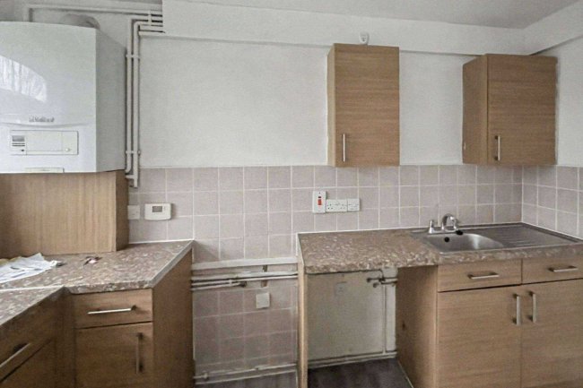 Flat 8, 45 Grove Road, Bexleyheath, DA7 6AX 41