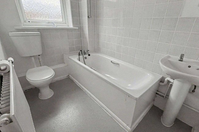 Flat 8, 45 Grove Road, Bexleyheath, DA7 6AX 41