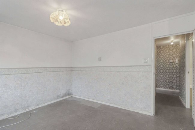 25 Carrick Point, Falmouth Road Leicester LE5 4WN 2