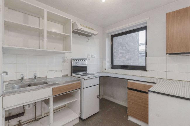 25 Carrick Point, Falmouth Road Leicester LE5 4WN 2