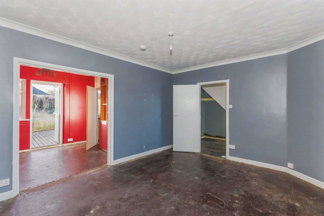 10 Gloucester Crescent, Rushden, NN10 0BG 5