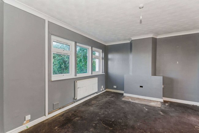 10 Gloucester Crescent, Rushden, NN10 0BG 5