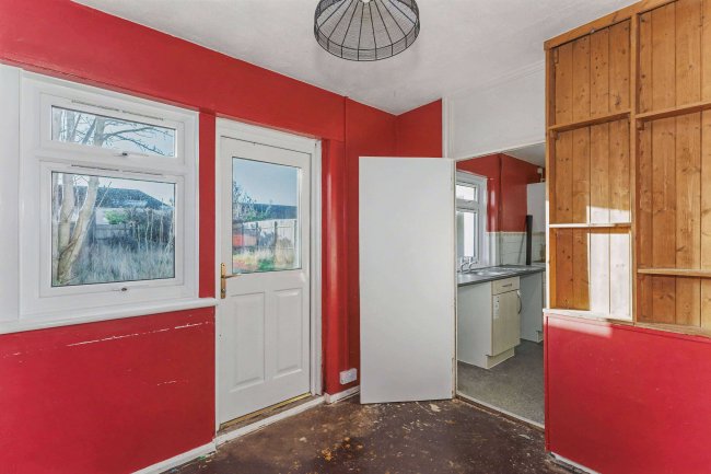 10 Gloucester Crescent, Rushden, NN10 0BG 5