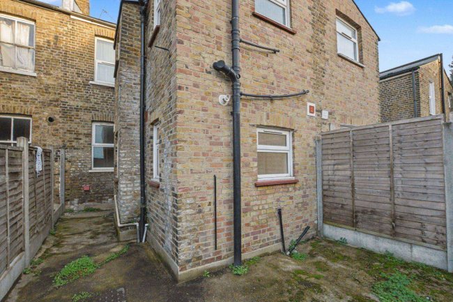 Flat A and B, 26 Stanmer Street, Battersea, London SW11 3EG 73