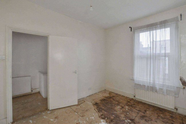 Flat A and B, 26 Stanmer Street, Battersea, London SW11 3EG 73