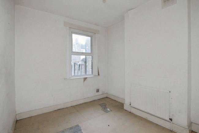 Flat A and B, 26 Stanmer Street, Battersea, London SW11 3EG 73