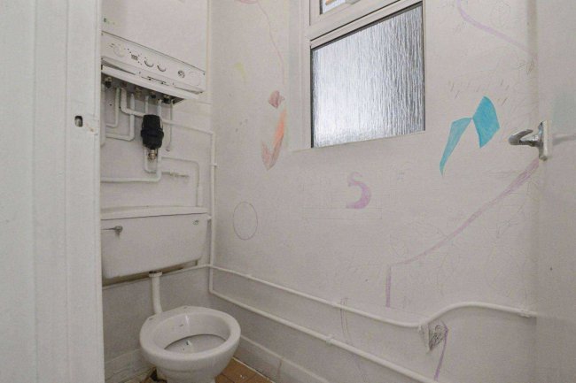 Flat A and B, 26 Stanmer Street, Battersea, London SW11 3EG 73