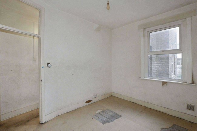 Flat A and B, 26 Stanmer Street, Battersea, London SW11 3EG 73