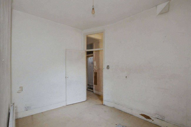 Flat A and B, 26 Stanmer Street, Battersea, London SW11 3EG 73