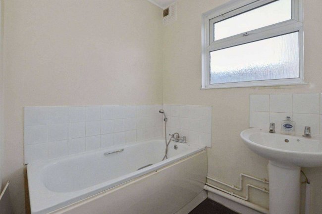 Flat A and B, 26 Stanmer Street, Battersea, London SW11 3EG 73