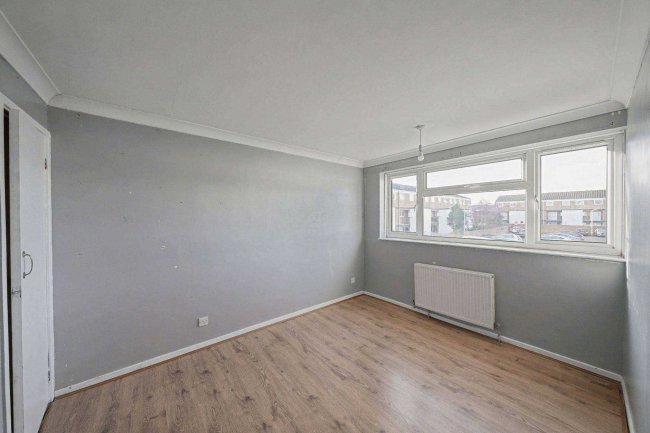 320 Spackmans Way, Slough, SL1 2SD 98