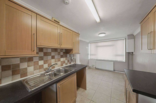 320 Spackmans Way, Slough, SL1 2SD 98