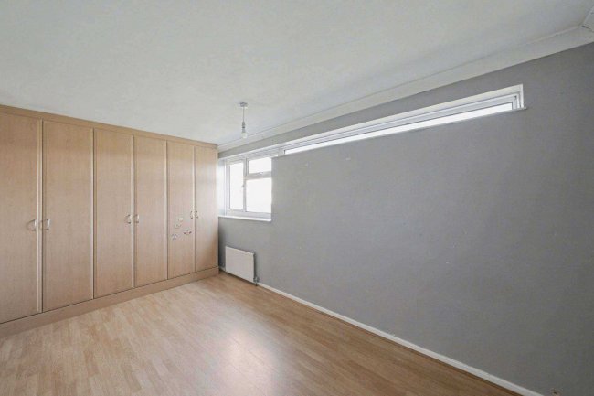 320 Spackmans Way, Slough, SL1 2SD 98