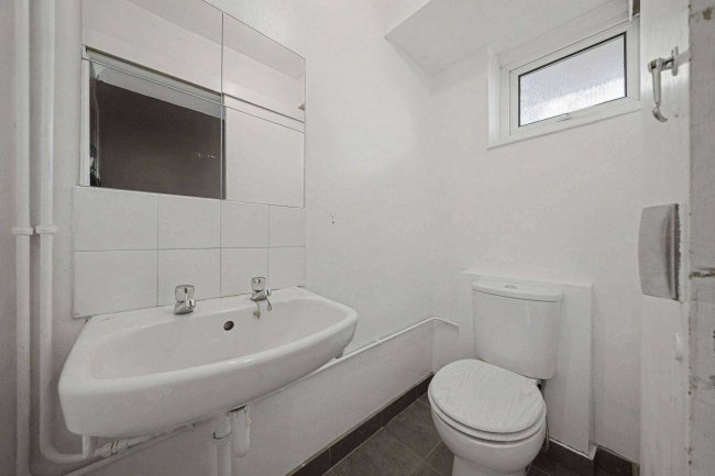 320 Spackmans Way, Slough, SL1 2SD 98