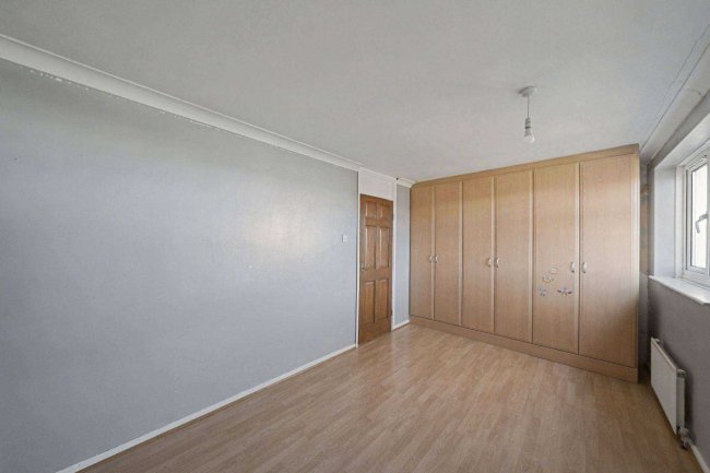 320 Spackmans Way, Slough, SL1 2SD 98