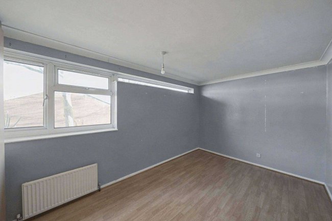 320 Spackmans Way, Slough, SL1 2SD 98