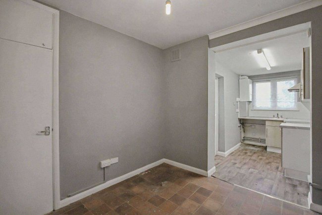 78A Stopford Road, London, E13 0LZ 2