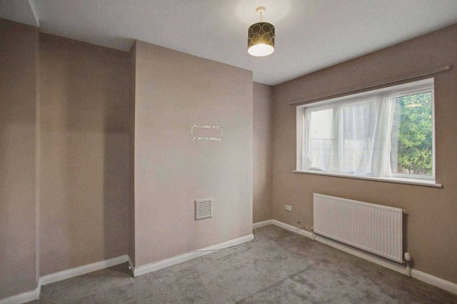 78A Stopford Road, London, E13 0LZ 2