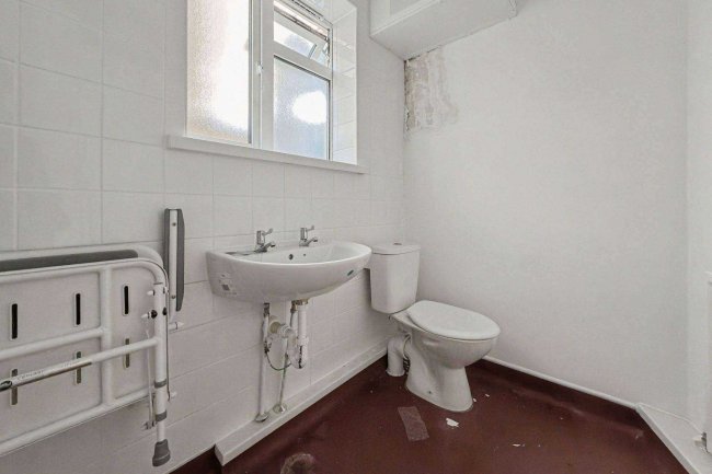 Ground Floor Flat, 18 Bingley Road, London, E16 3JR 10