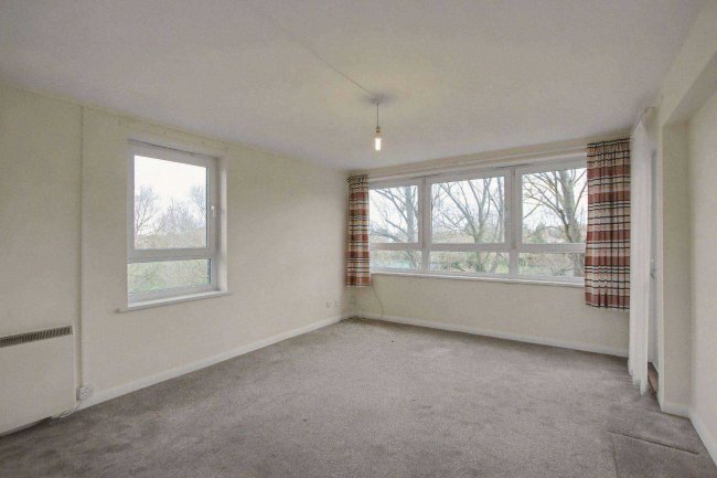 Flat 270, Haynes Park Court, Hornchurch, RM11 2DG 17