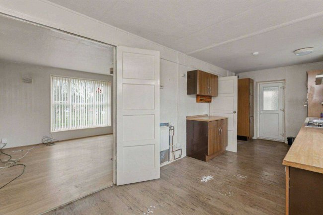 15 Courtenay Road, Wantage, Oxfordshire OX12 7DW 10